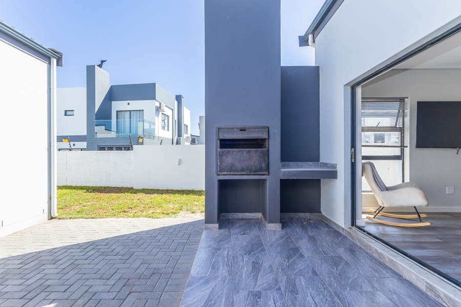 3 Bedroom Property for Sale in Sandown Western Cape